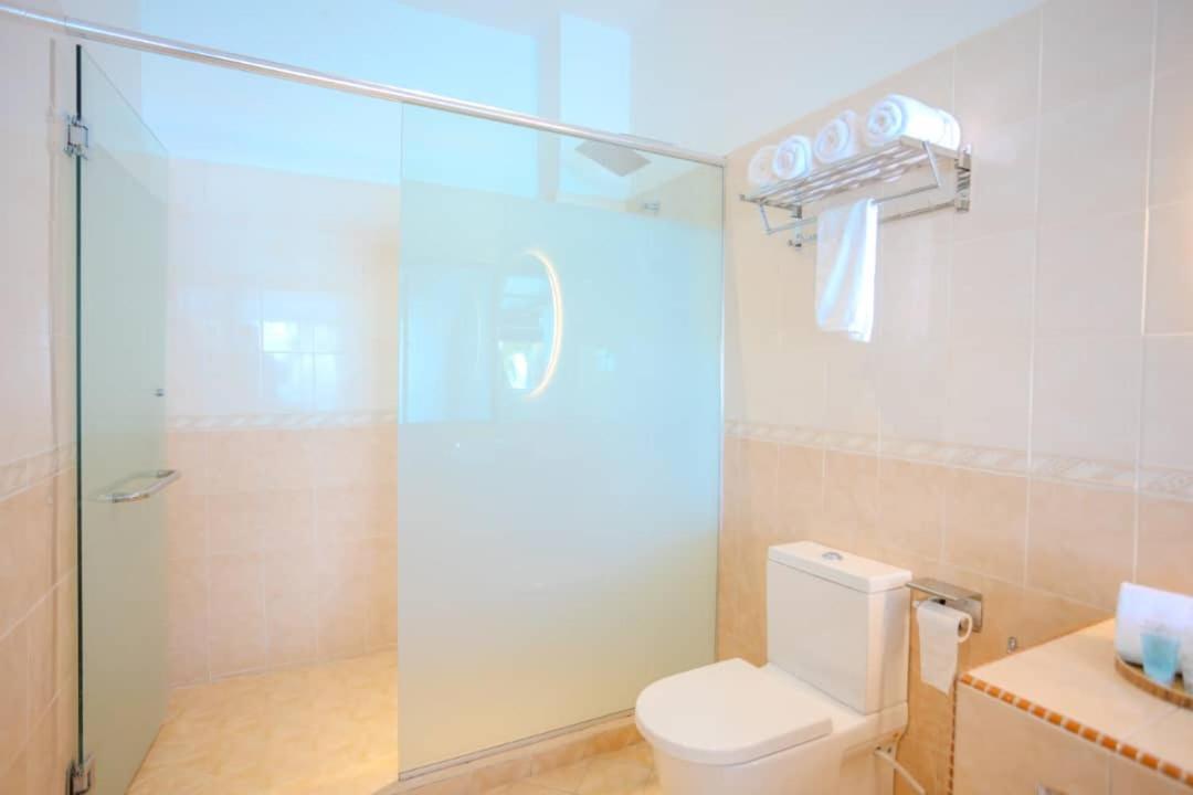 Suntai Villa, Beachfront Suites Kampong Si Ginting Экстерьер фото